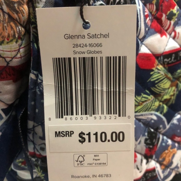 Vera Bradley NWT Christmas motif shoulder bag - Picture 6 of 6